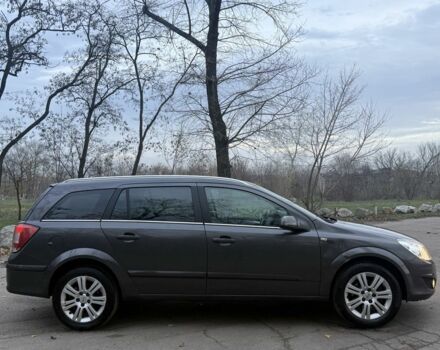 Сірий Опель Астра, об'ємом двигуна 1.7 л та пробігом 271 тис. км за 3300 $, фото 2 на Automoto.ua