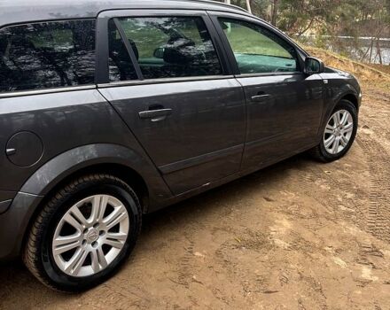 Серый Опель Астра, объемом двигателя 1.6 л и пробегом 200 тыс. км за 6400 $, фото 1 на Automoto.ua