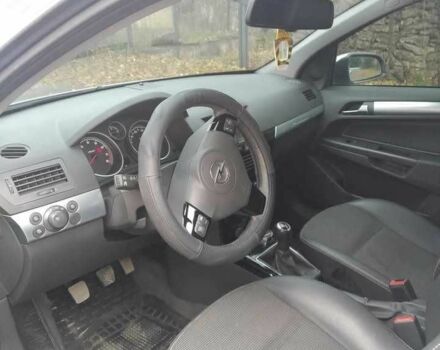 Серый Опель Астра, объемом двигателя 1.6 л и пробегом 250 тыс. км за 6200 $, фото 3 на Automoto.ua