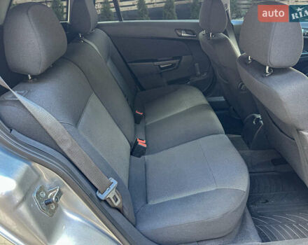 Серый Опель Астра, объемом двигателя 1.6 л и пробегом 210 тыс. км за 5500 $, фото 101 на Automoto.ua