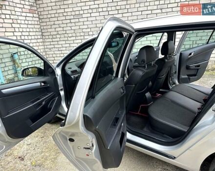 Серый Опель Астра, объемом двигателя 1.7 л и пробегом 304 тыс. км за 5800 $, фото 22 на Automoto.ua