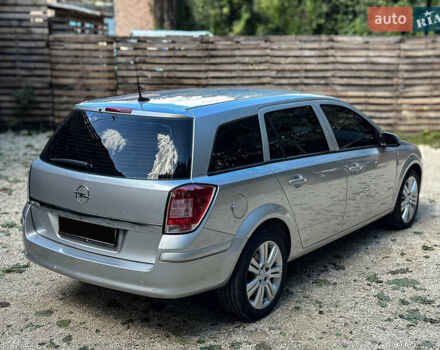 Серый Опель Астра, объемом двигателя 1.6 л и пробегом 210 тыс. км за 5500 $, фото 22 на Automoto.ua