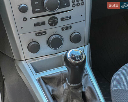 Серый Опель Астра, объемом двигателя 1.6 л и пробегом 210 тыс. км за 5500 $, фото 90 на Automoto.ua