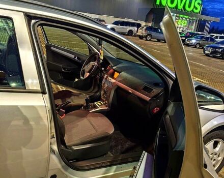 Серый Опель Астра, объемом двигателя 1.7 л и пробегом 200 тыс. км за 6000 $, фото 2 на Automoto.ua