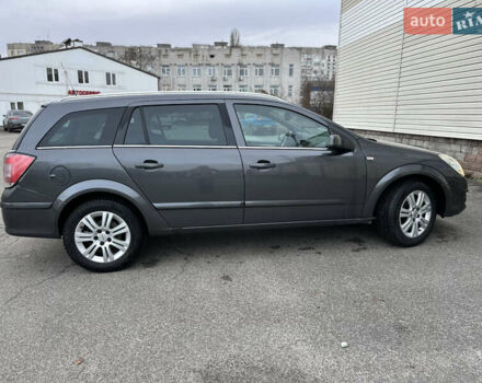 Серый Опель Астра, объемом двигателя 1.69 л и пробегом 300 тыс. км за 5500 $, фото 1 на Automoto.ua