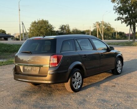 Серый Опель Астра, объемом двигателя 1.7 л и пробегом 271 тыс. км за 3700 $, фото 5 на Automoto.ua