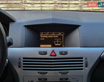 Серый Опель Астра, объемом двигателя 1.6 л и пробегом 210 тыс. км за 5500 $, фото 92 на Automoto.ua