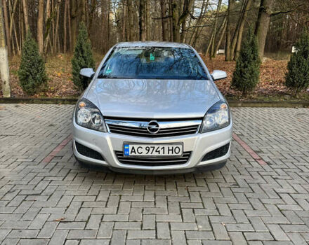 Серый Опель Астра, объемом двигателя 1.6 л и пробегом 260 тыс. км за 4750 $, фото 10 на Automoto.ua