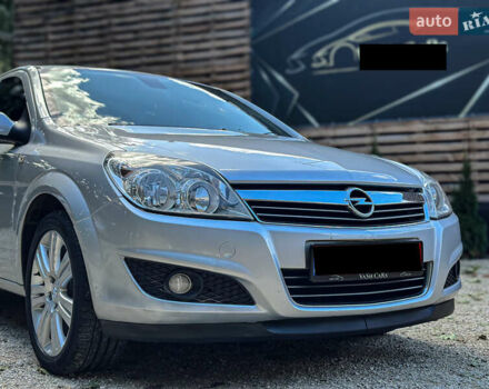 Серый Опель Астра, объемом двигателя 1.6 л и пробегом 210 тыс. км за 5500 $, фото 23 на Automoto.ua