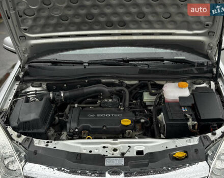 Серый Опель Астра, объемом двигателя 1.4 л и пробегом 199 тыс. км за 5350 $, фото 39 на Automoto.ua