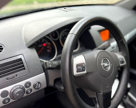 Серый Опель Астра, объемом двигателя 1.6 л и пробегом 253 тыс. км за 5800 $, фото 11 на Automoto.ua