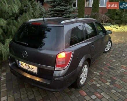 Серый Опель Астра, объемом двигателя 1.69 л и пробегом 294 тыс. км за 5000 $, фото 6 на Automoto.ua