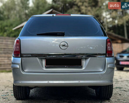 Серый Опель Астра, объемом двигателя 1.6 л и пробегом 210 тыс. км за 5500 $, фото 35 на Automoto.ua