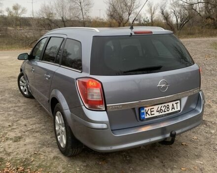 Серый Опель Астра, объемом двигателя 1.9 л и пробегом 297 тыс. км за 5800 $, фото 5 на Automoto.ua