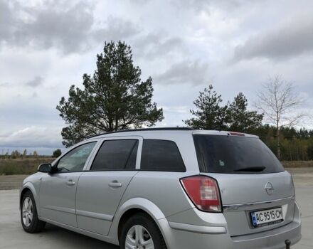 Опель Астра 2009 в Камень-Каширский на Automoto.ua Серый Опель Астра, объемом двигателя 1.9 л и пробегом 300 тыс. км за 5200 $, фото 3 на Automoto.ua