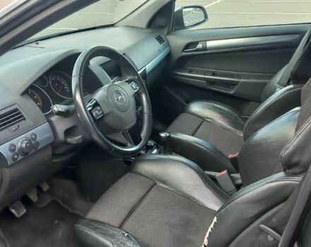 Серый Опель Астра, объемом двигателя 1.7 л и пробегом 320 тыс. км за 4900 $, фото 5 на Automoto.ua