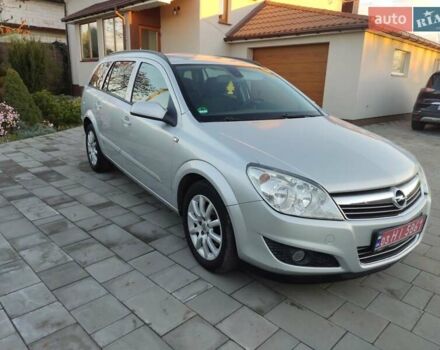 Серый Опель Астра, объемом двигателя 1.6 л и пробегом 240 тыс. км за 5550 $, фото 5 на Automoto.ua