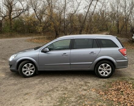 Серый Опель Астра, объемом двигателя 1.9 л и пробегом 297 тыс. км за 5800 $, фото 2 на Automoto.ua