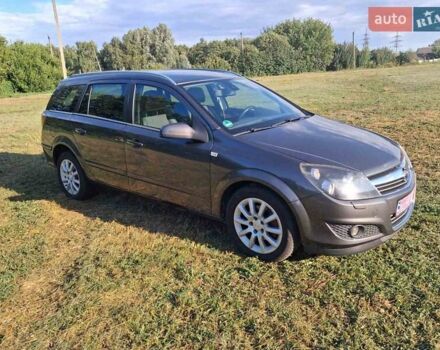 Серый Опель Астра, объемом двигателя 1.6 л и пробегом 236 тыс. км за 6300 $, фото 30 на Automoto.ua