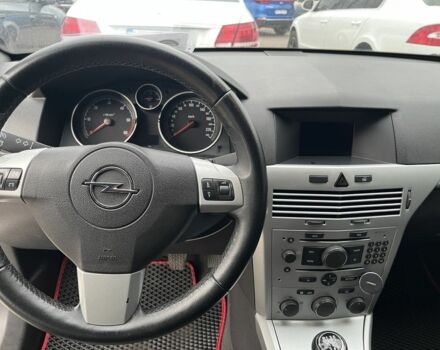 Серый Опель Астра, объемом двигателя 1.7 л и пробегом 254 тыс. км за 5900 $, фото 11 на Automoto.ua
