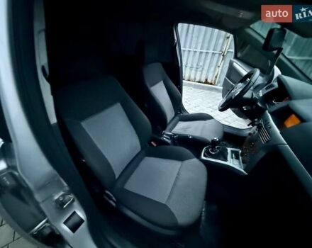 Серый Опель Астра, объемом двигателя 1.69 л и пробегом 252 тыс. км за 4999 $, фото 43 на Automoto.ua