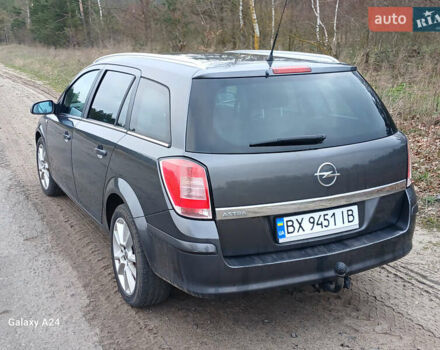 Серый Опель Астра, объемом двигателя 1.6 л и пробегом 250 тыс. км за 6100 $, фото 18 на Automoto.ua