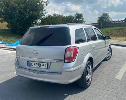 Серый Опель Астра, объемом двигателя 1.7 л и пробегом 270 тыс. км за 4200 $, фото 1 на Automoto.ua