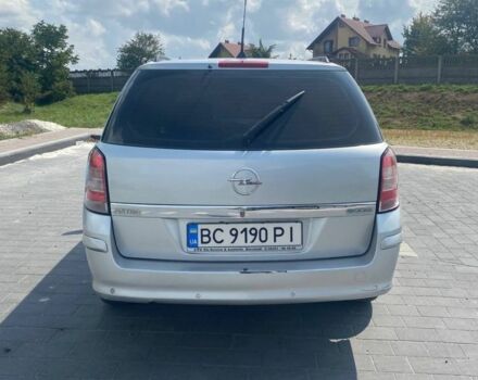 Серый Опель Астра, объемом двигателя 1.7 л и пробегом 270 тыс. км за 4200 $, фото 3 на Automoto.ua