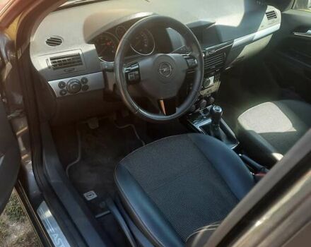 Серый Опель Астра, объемом двигателя 1.6 л и пробегом 236 тыс. км за 6300 $, фото 37 на Automoto.ua