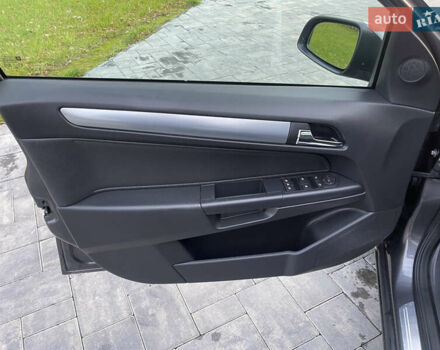 Опель Астра 2009 в Луцке на Automoto.ua Серый Опель Астра, объемом двигателя 1.6 л и пробегом 198 тыс. км за 6500 $, фото 21 на Automoto.ua