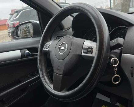 Серый Опель Астра, объемом двигателя 1.7 л и пробегом 300 тыс. км за 6100 $, фото 13 на Automoto.ua