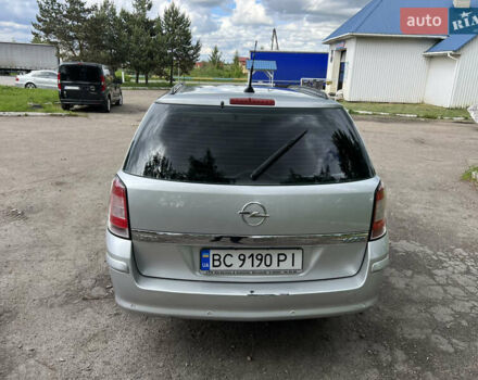 Серый Опель Астра, объемом двигателя 1.7 л и пробегом 280 тыс. км за 4900 $, фото 3 на Automoto.ua