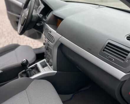 Сірий Опель Астра, об'ємом двигуна 1.6 л та пробігом 206 тис. км за 5600 $, фото 38 на Automoto.ua