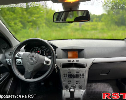 Серый Опель Астра, объемом двигателя 1.6 л и пробегом 253 тыс. км за 5800 $, фото 10 на Automoto.ua