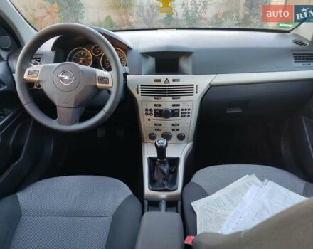Серый Опель Астра, объемом двигателя 1.6 л и пробегом 240 тыс. км за 5550 $, фото 45 на Automoto.ua