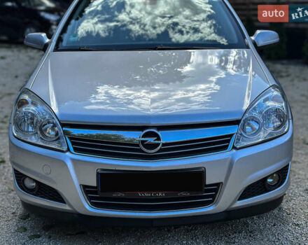 Серый Опель Астра, объемом двигателя 1.6 л и пробегом 210 тыс. км за 5500 $, фото 27 на Automoto.ua