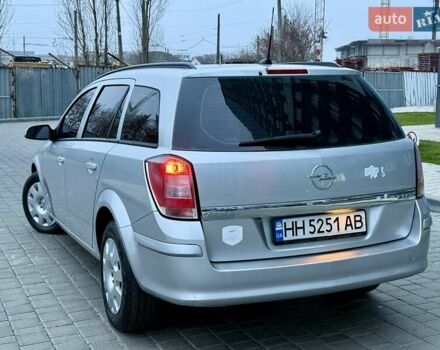 Серый Опель Астра, объемом двигателя 1.69 л и пробегом 252 тыс. км за 4999 $, фото 23 на Automoto.ua