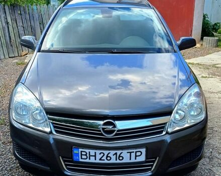 Серый Опель Астра, объемом двигателя 1.6 л и пробегом 312 тыс. км за 6000 $, фото 2 на Automoto.ua