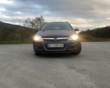 Серый Опель Астра, объемом двигателя 1.7 л и пробегом 275 тыс. км за 6300 $, фото 2 на Automoto.ua