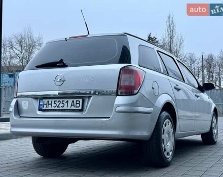Серый Опель Астра, объемом двигателя 1.69 л и пробегом 252 тыс. км за 4999 $, фото 6 на Automoto.ua