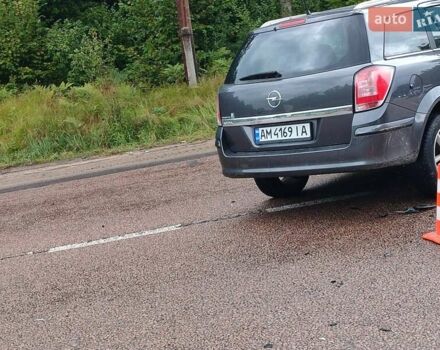 Сірий Опель Астра, об'ємом двигуна 1.6 л та пробігом 240 тис. км за 3000 $, фото 3 на Automoto.ua