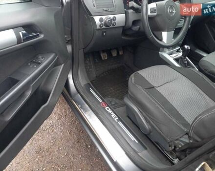 Серый Опель Астра, объемом двигателя 1.6 л и пробегом 263 тыс. км за 6600 $, фото 16 на Automoto.ua