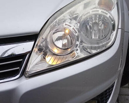 Серый Опель Астра, объемом двигателя 1.6 л и пробегом 175 тыс. км за 5800 $, фото 7 на Automoto.ua