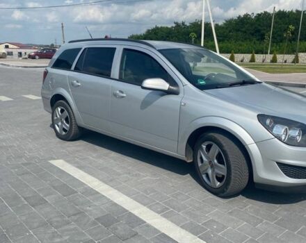 Серый Опель Астра, объемом двигателя 1.7 л и пробегом 270 тыс. км за 4200 $, фото 2 на Automoto.ua