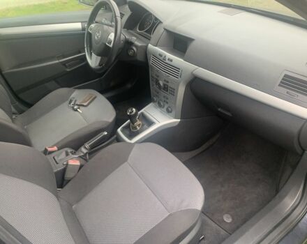 Серый Опель Астра, объемом двигателя 1.6 л и пробегом 188 тыс. км за 4900 $, фото 13 на Automoto.ua