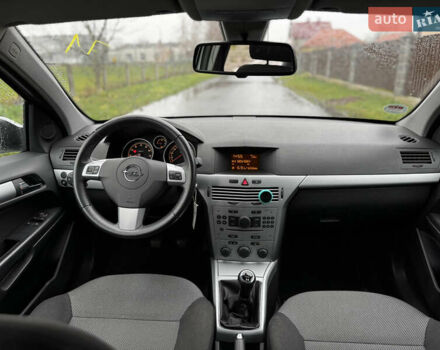 Серый Опель Астра, объемом двигателя 1.4 л и пробегом 199 тыс. км за 5350 $, фото 28 на Automoto.ua