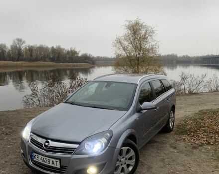 Серый Опель Астра, объемом двигателя 1.9 л и пробегом 297 тыс. км за 5800 $, фото 4 на Automoto.ua