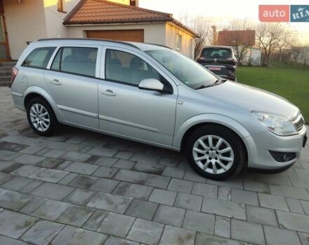 Серый Опель Астра, объемом двигателя 1.6 л и пробегом 240 тыс. км за 5550 $, фото 11 на Automoto.ua