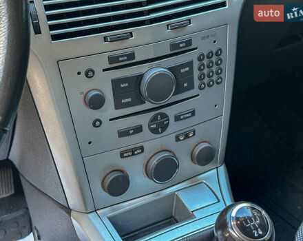 Серый Опель Астра, объемом двигателя 1.6 л и пробегом 210 тыс. км за 5500 $, фото 65 на Automoto.ua