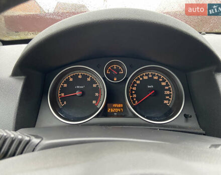 Серый Опель Астра, объемом двигателя 1.6 л и пробегом 232 тыс. км за 5650 $, фото 8 на Automoto.ua